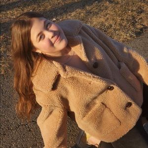 Meet your Posher, Myna